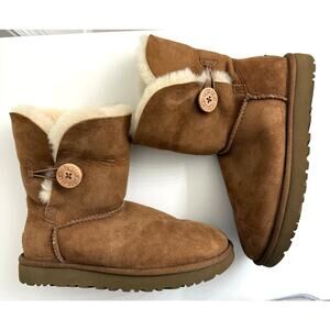 UGG Bailey Button II Shearling Suede Boots Chestnut Tan Sz 9 Winter Comfort Cozy